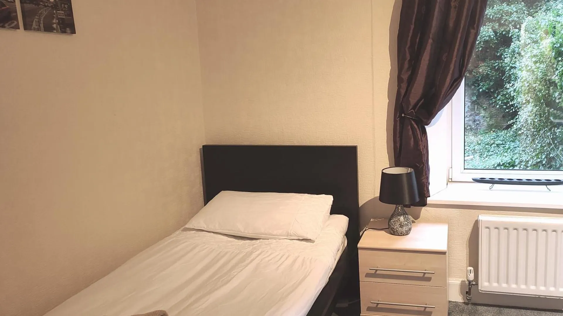 2-Level Apartment Aberdeen